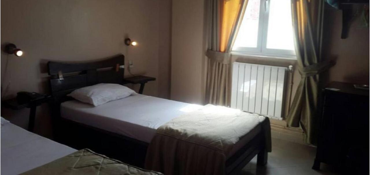 Roza Hotel Bab Ezzouar Екстериор снимка